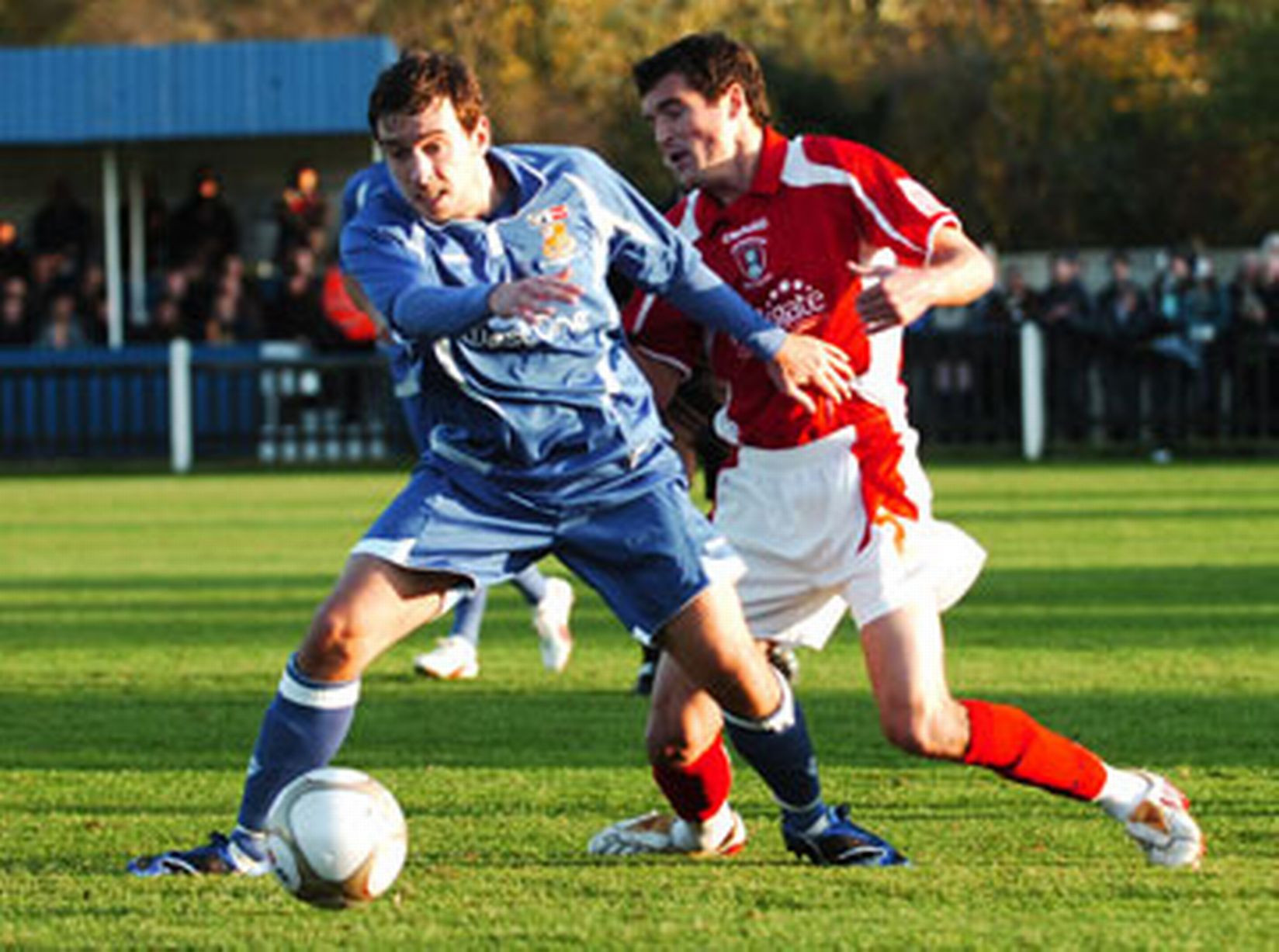 FA Cup Shock? Wealdstone's David vs. Wycombe's Goliath: 11:30 AM Kick-Off!