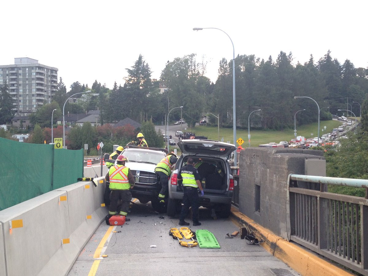 Fatal Pattullo Bridge Crash Claims One Life, Bridge Closed for Hours