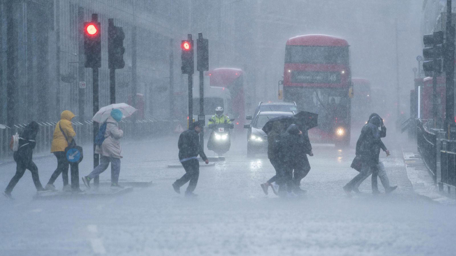 First Snow of 2024: Arctic Blast Plunges UK into Freezing Temperatures