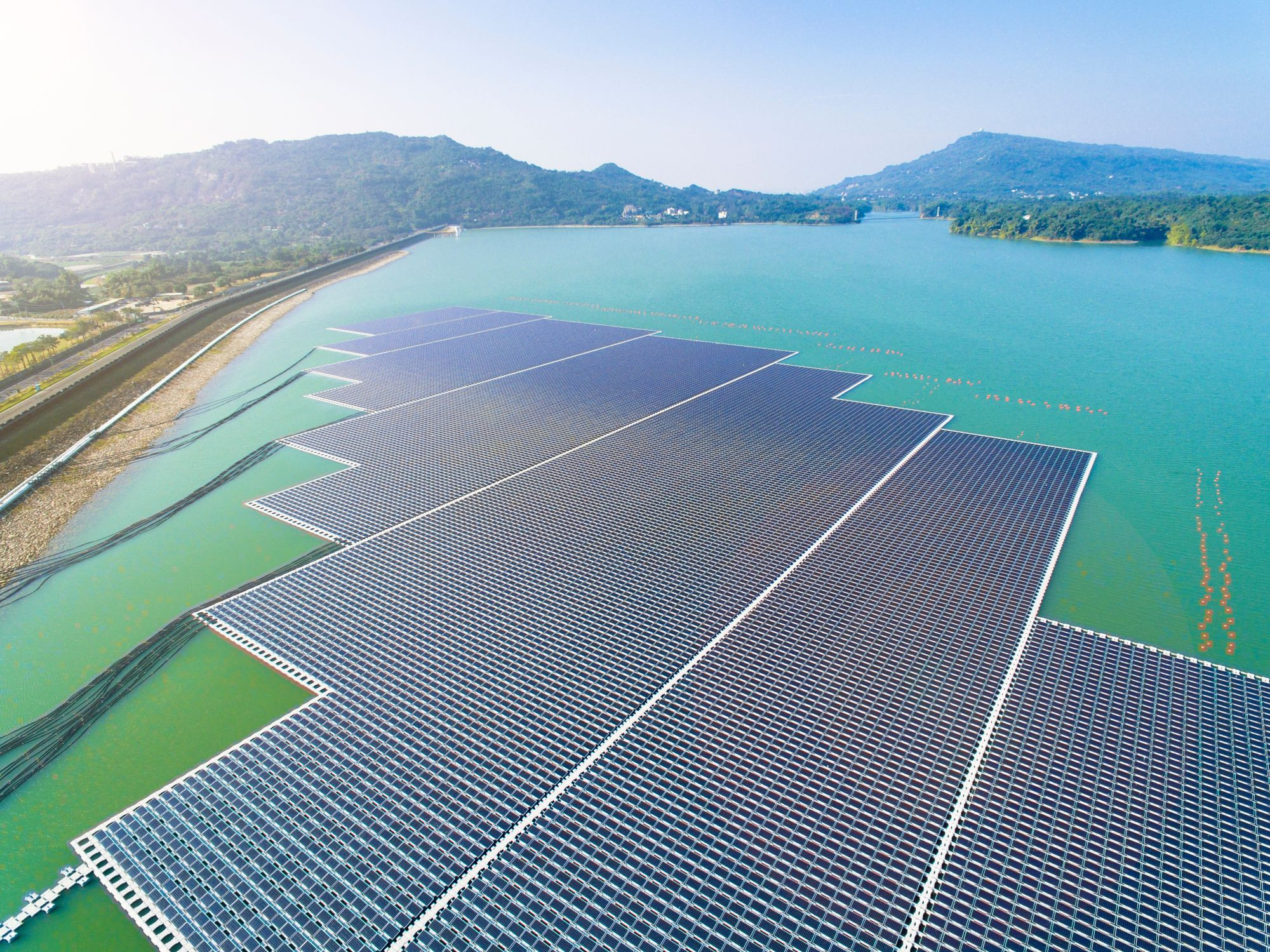 Floating Solar: Can This Emerging Tech Power Our Future?