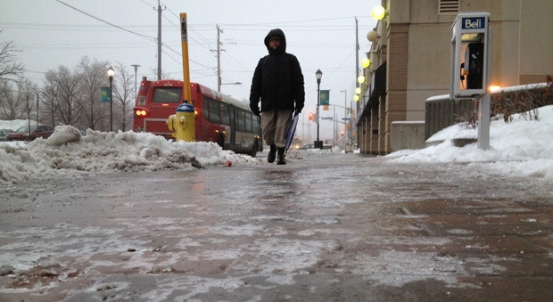 Freezing Rain Warning Issued for Ottawa: 1-3mm Ice Accretion Expected