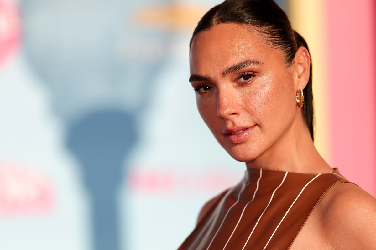 Gal Gadot's Shocking Revelation: Emergency Brain Surgery While 8 Months Pregnant!