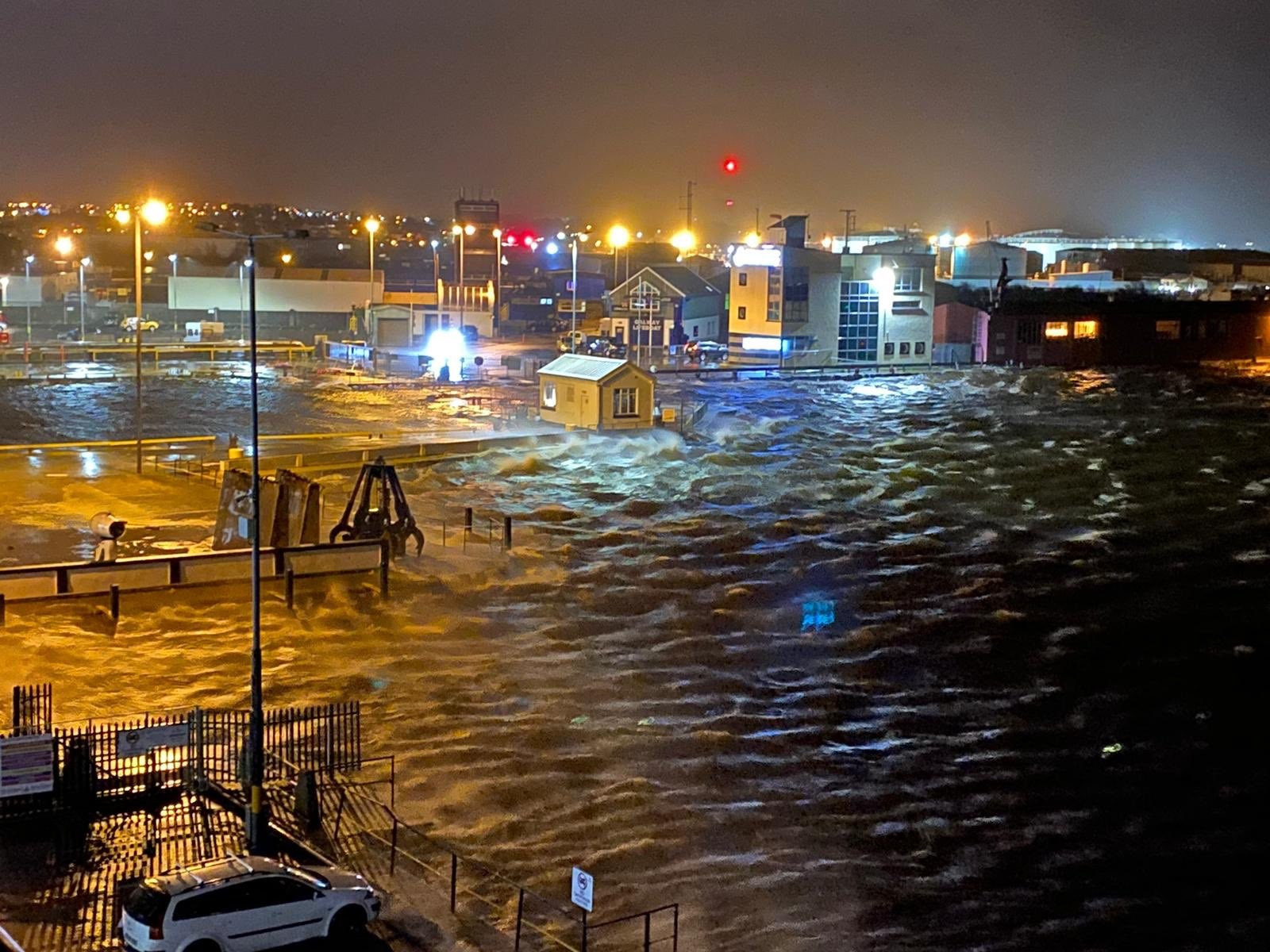 Galway braces for Coastal Flooding as Strong Winds and High Tides Threaten City