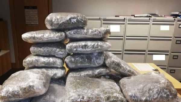 Gardaí Seize Vaping Products Containing Suspected Cannabis in Donegal