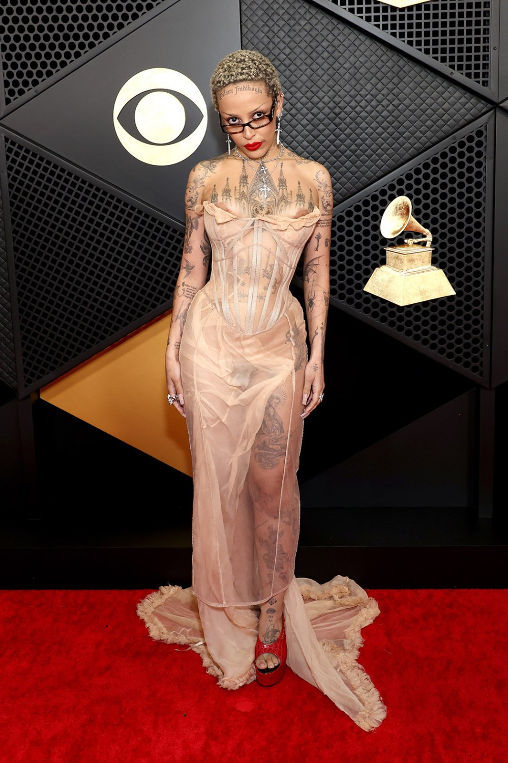 Grammys 2025: Bianca Censori's Nearly Naked Dress Creates Red Carpet Frenzy