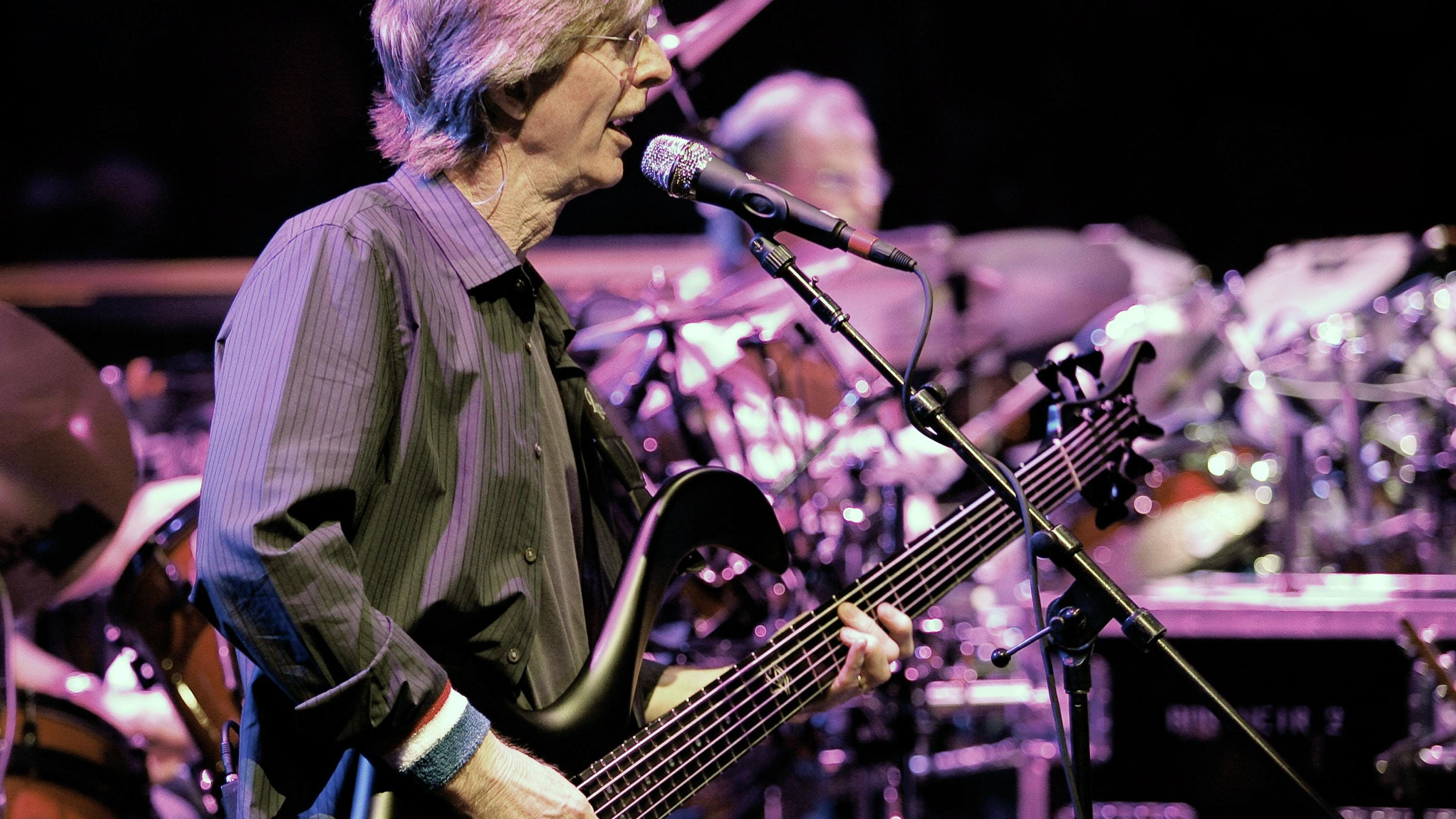 Grateful Dead Bassist Phil Lesh Dies at 84: A Legacy of Music and Love