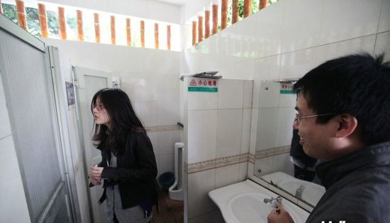 Guangzhou's Bold Move: Transforming Men's Toilets into Unisex Facilities – Public Opinion Sought