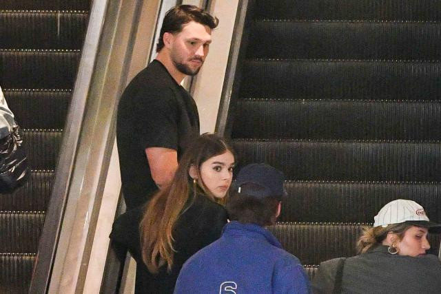 Hailee Steinfeld Spills Secrets About Josh Allen's First Time Seeing the Eiffel Tower