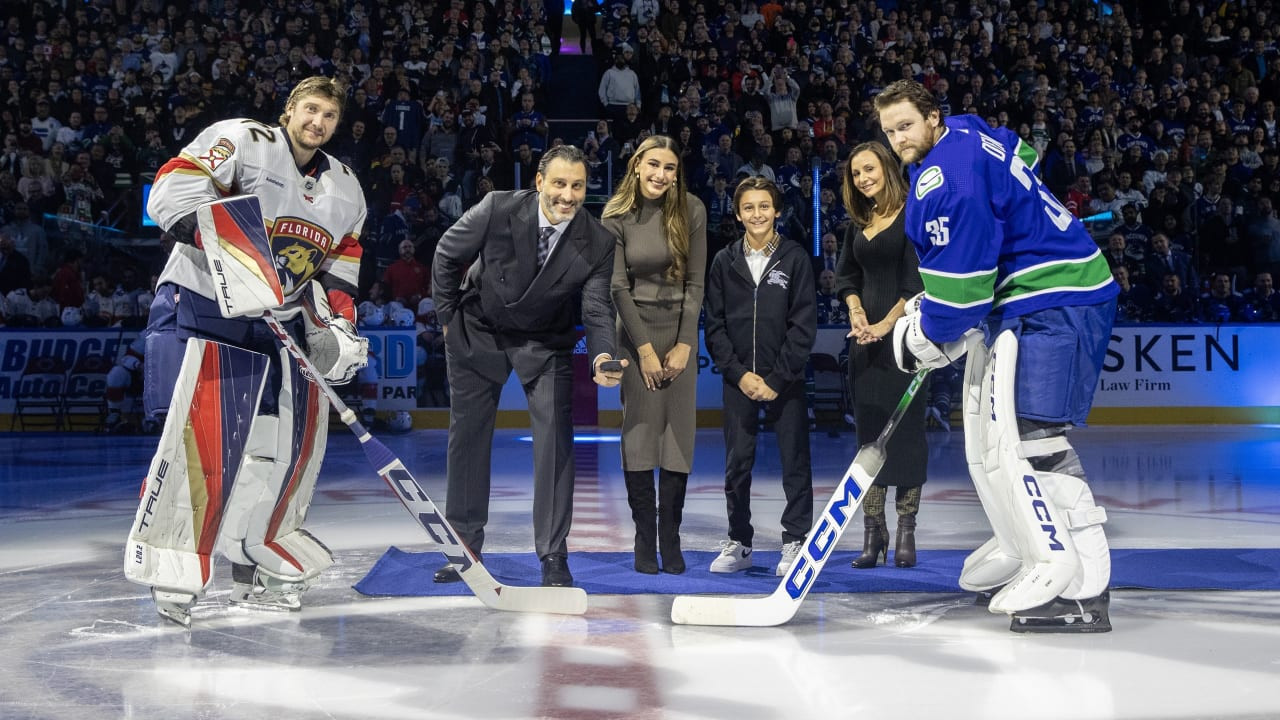 Hall of Famer Roberto Luongo Saves the Day, Answers 'Goalie Needed' Ad on Facebook