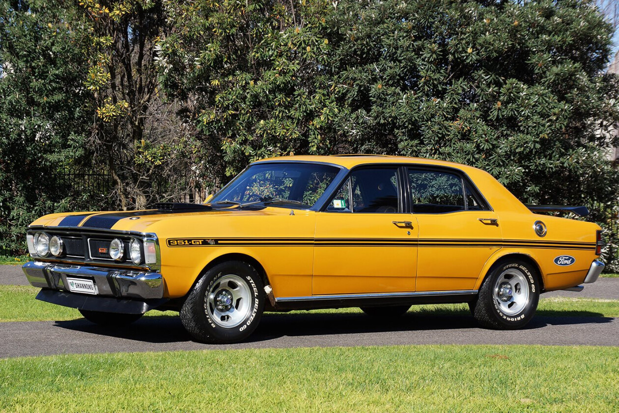 Harvey Dominates Saloon Car Nationals in a Ford Falcon AU