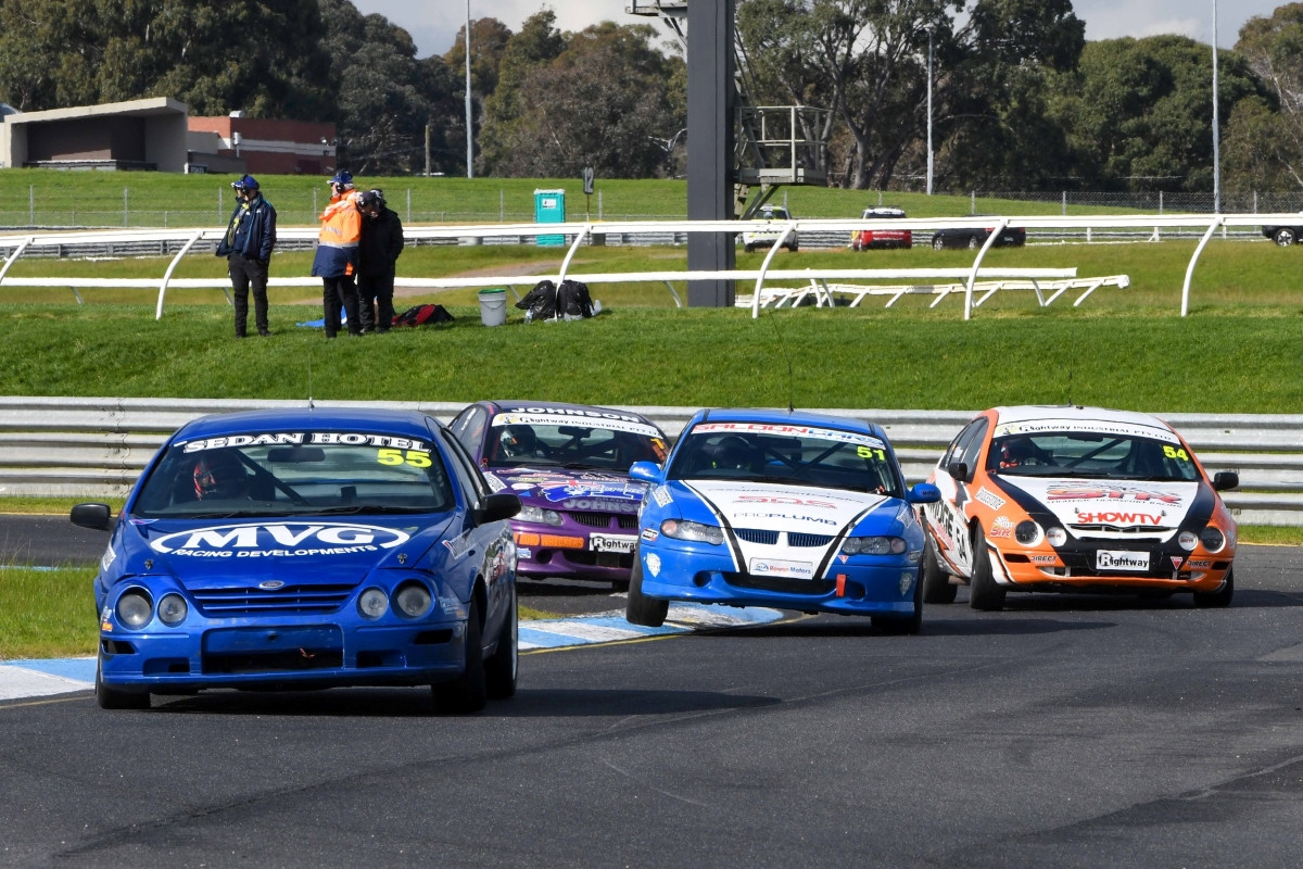 Harvey Dominates Saloon Car Nationals in a Ford Falcon AU