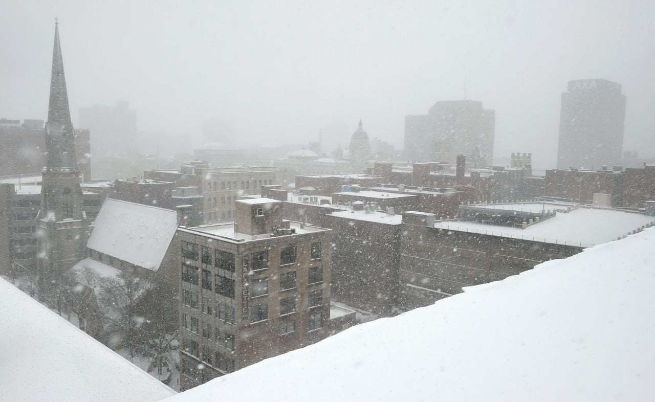 Hazardous Snow Squalls Slam Northern Ontario: 20cm+ Snowfall Expected!