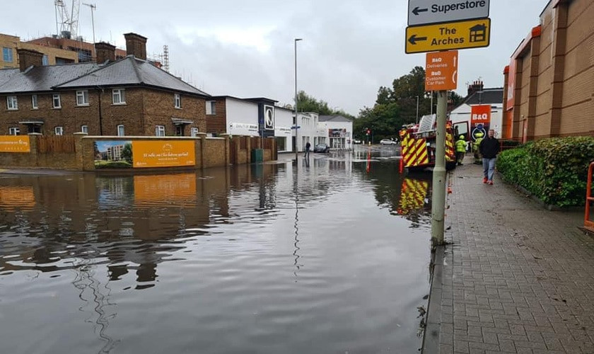 Hertfordshire Flooded: Roads Closed, Businesses Shut, and Watford Supermarket Forced to Close