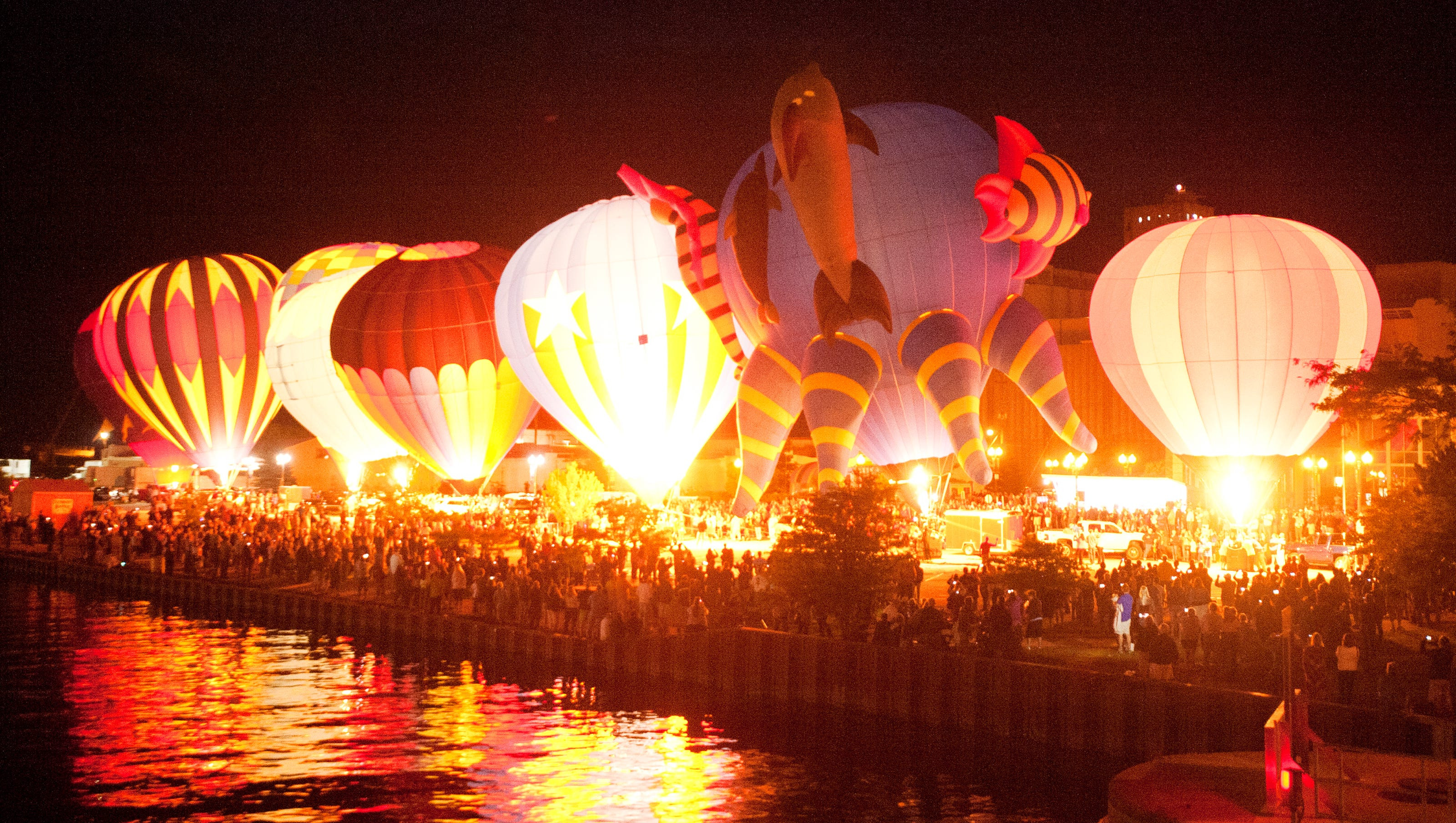 High River's Balloon Glow: A Magical Night Under the Stars