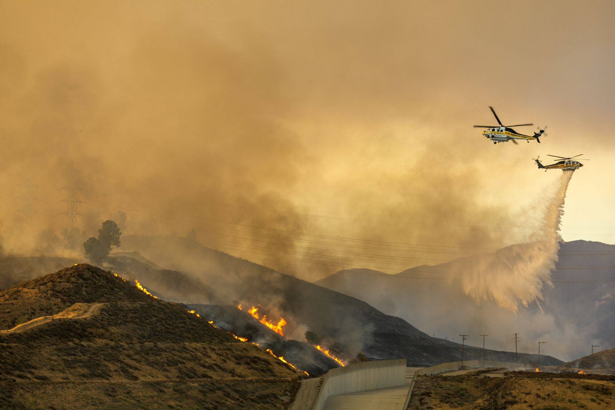 Hughes Fire Explodes Near Castaic: 50,000 Under Evacuation Orders as Wildfire Rages