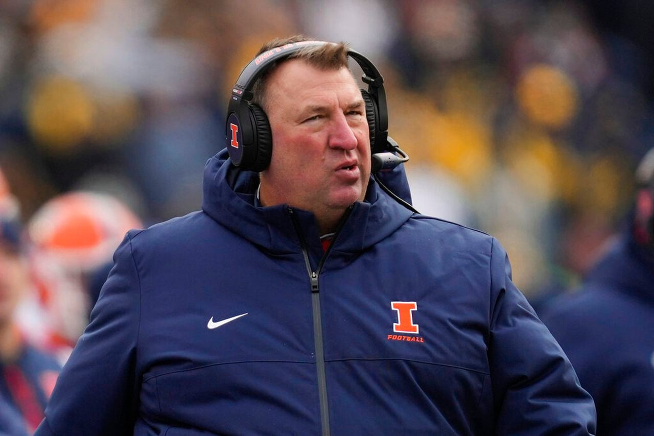 Illinois Football:  Bielema's Squad Ranked in Top 25, But They Don't Care