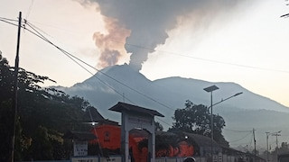 Indonesia Volcano Erupts: 10 Dead, Thousands Evacuated as Mount Lewotobi Laki-laki Unleashes Fury