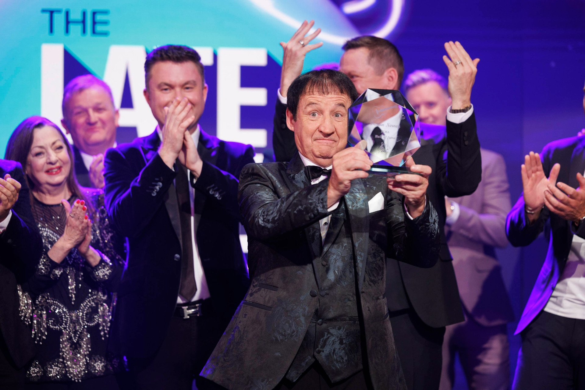 Irish Country Music Icon Inducted into Late Late Show Hall of Fame in Emotional Ceremony