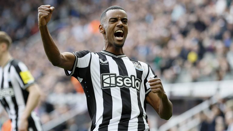 Isak's Unbeatable Streak: Can Newcastle Secure a Third Straight Win Against West Ham?