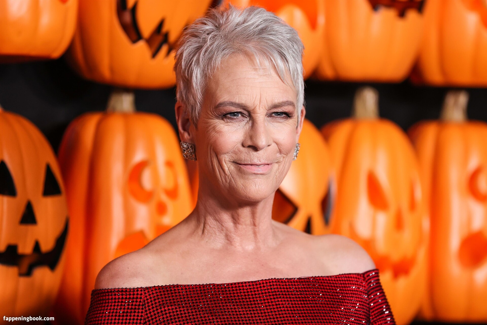 Jamie Lee Curtis Claps Back at Paparazzi After 'Freakier Friday' Set Photos Leak: 'We Tried So Hard To Keep Our Story a Secret'