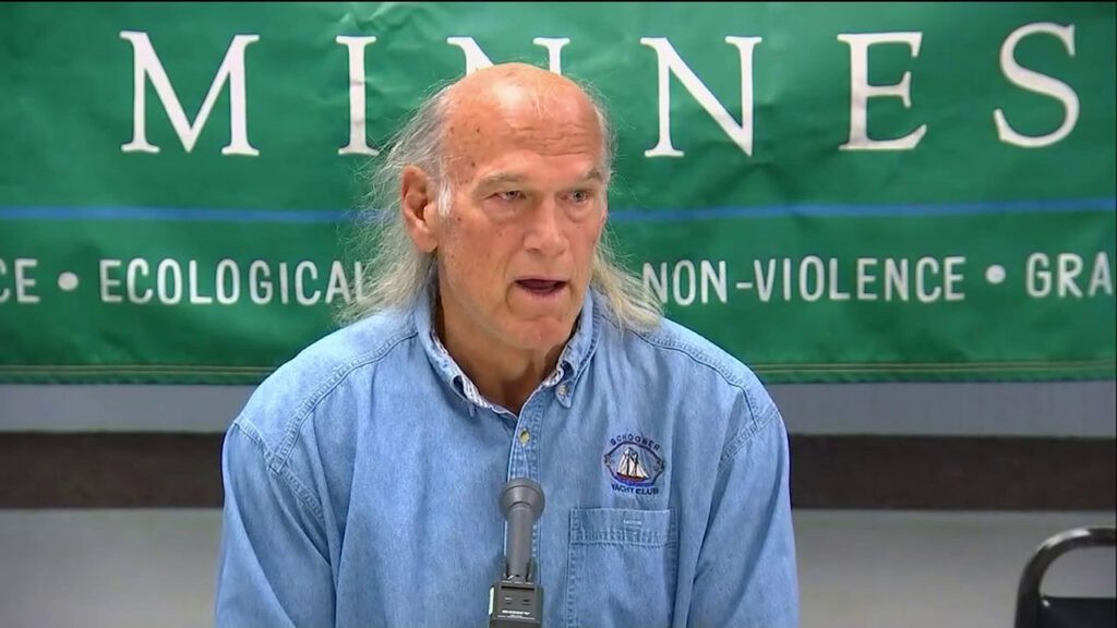 Jesse Ventura Defends Tim Walz Against 'Despicable' Attacks on Military Service: 'You Don't Criticize Another Veteran'