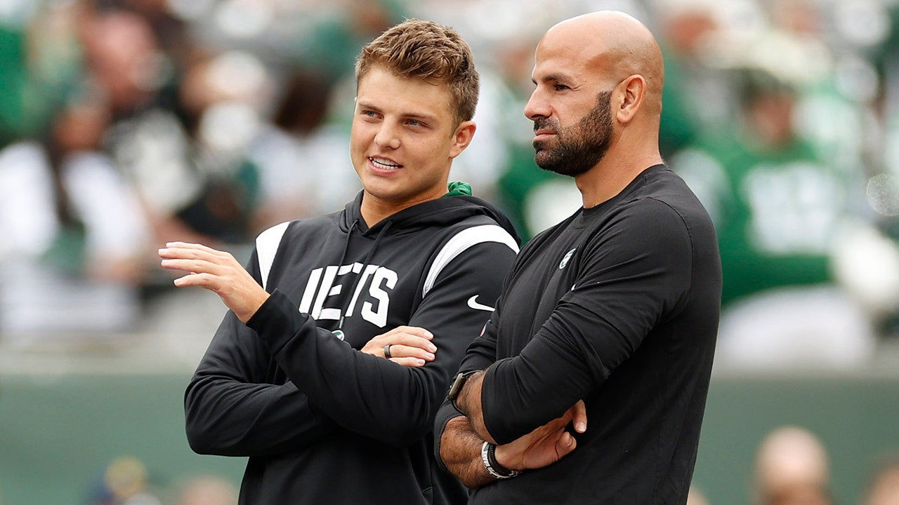 Jets Fire Head Coach Robert Saleh After Disappointing Start to Season