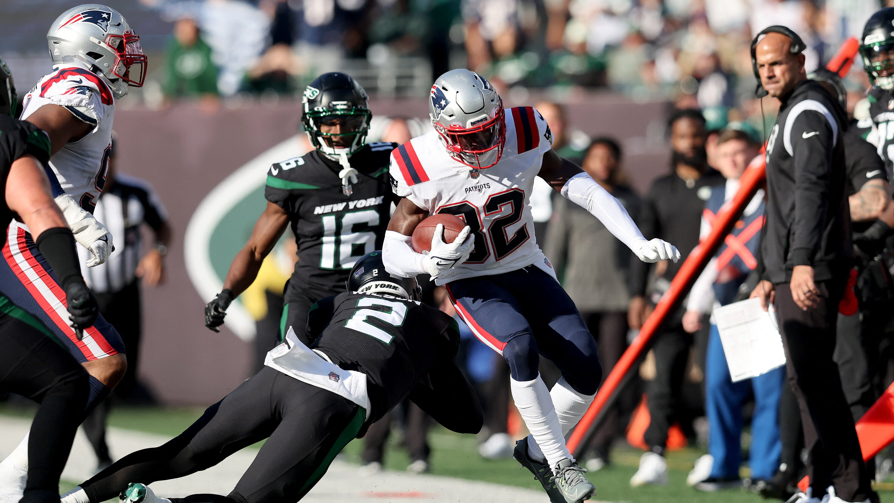 Jets vs. Patriots: Rodgers Leads Gang Green to Victory in a Defense-Heavy TNF Showdown