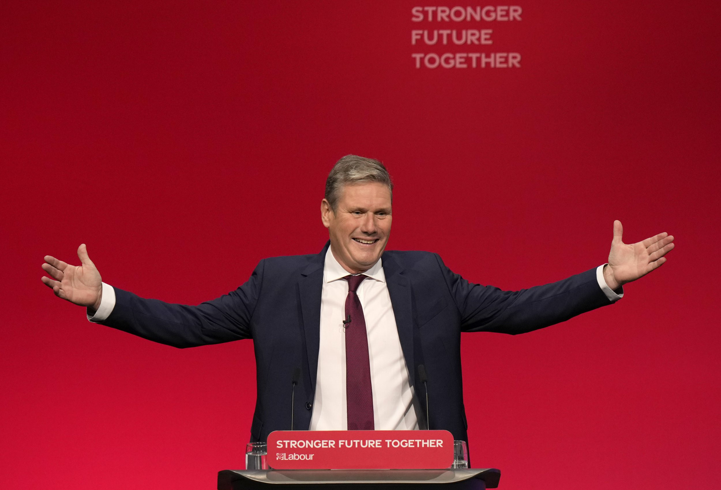 Keir Starmer Makes 'Sausages' Gaffe at Labour Conference, Calls for Return of Hostages in Gaza