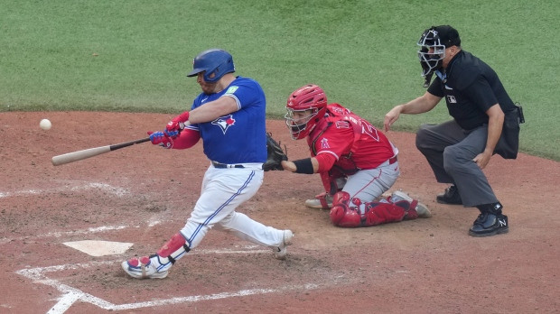 Kirk's Walk-Off Single Sends Blue Jays Past Cardinals in Extras