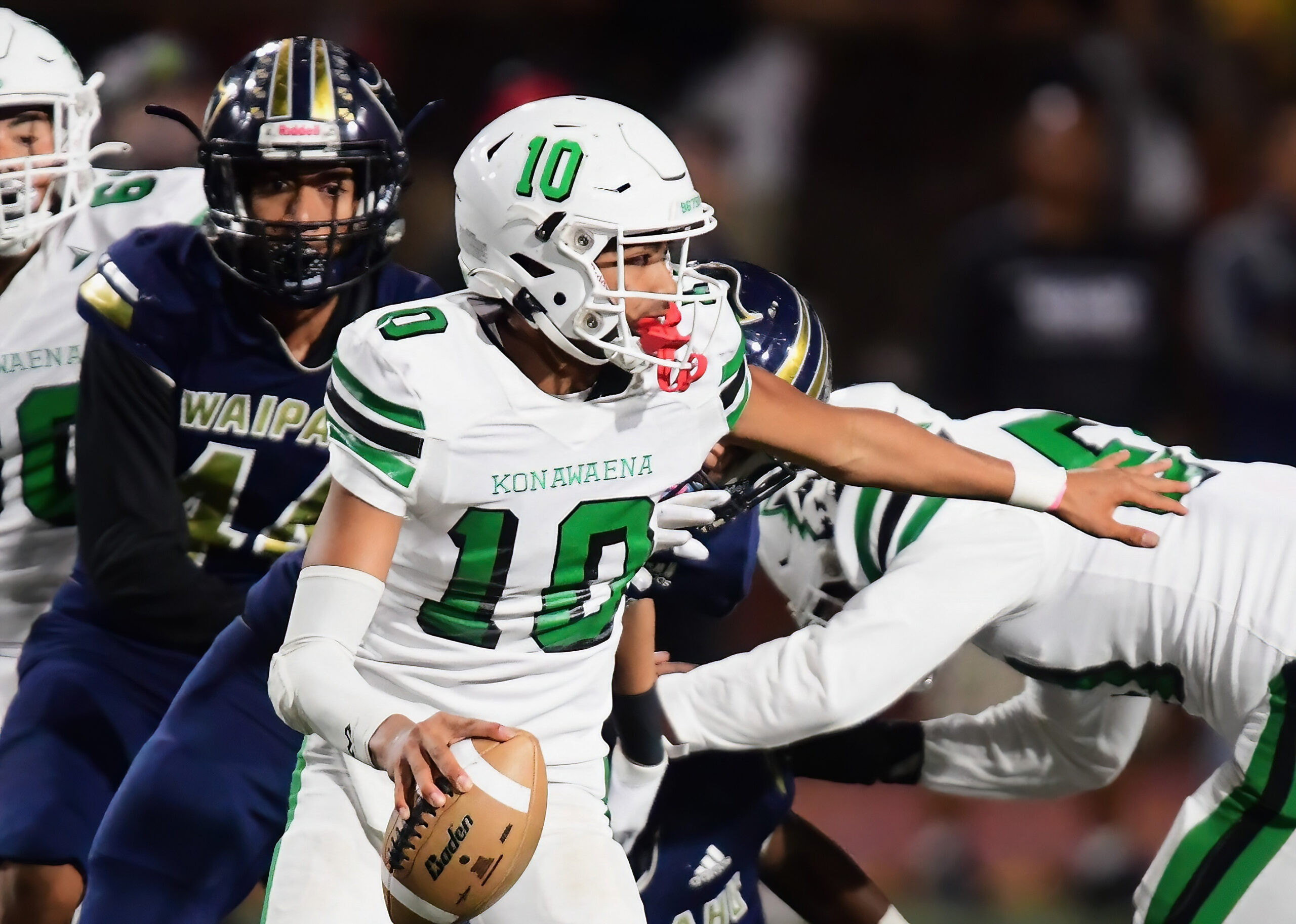 Konawaena Wildcats vs. Kapaa Warriors: Hawaii High School Football Showdown for State Title!