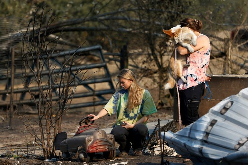 LA Wildfires Force Thousands to Evacuate as Celebrities Flee Burning Homes