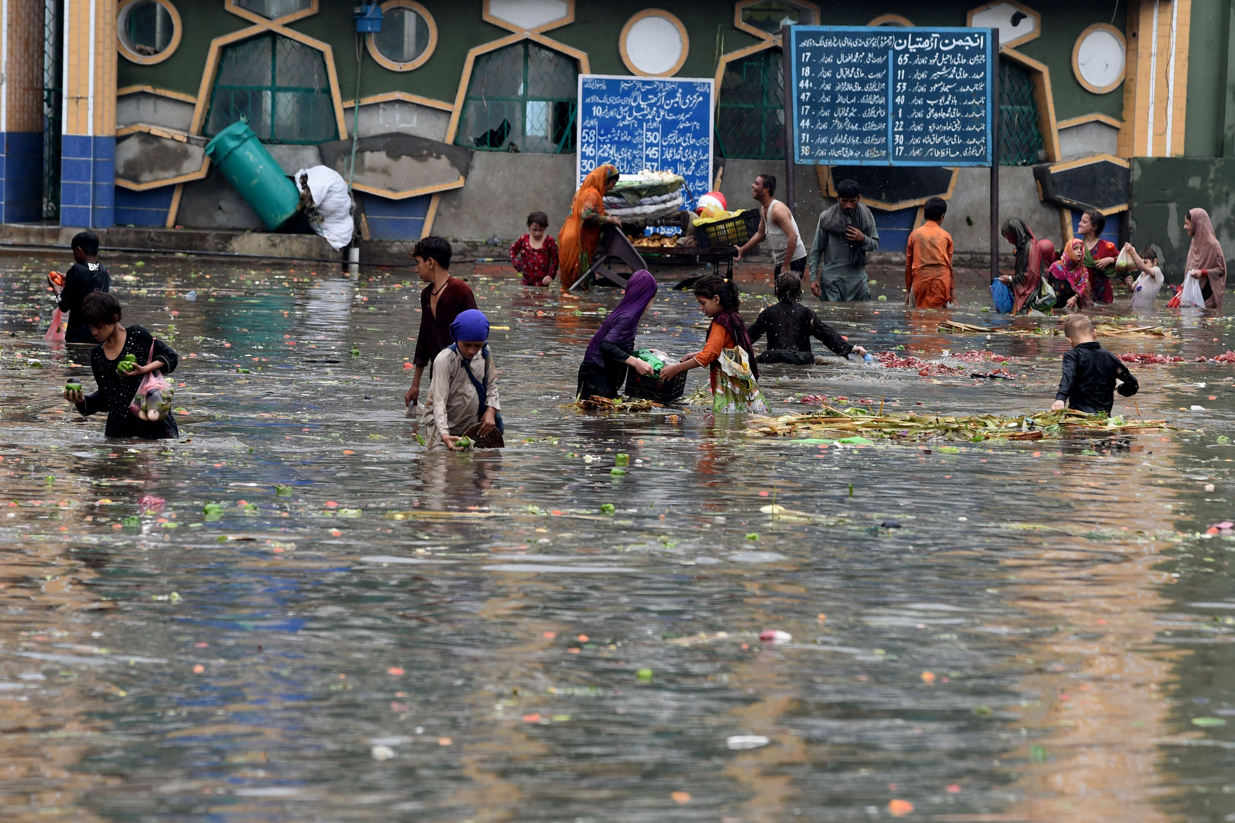 Lahore: Record Rainfall Floods Streets, Hospitals, Killing at Least Three