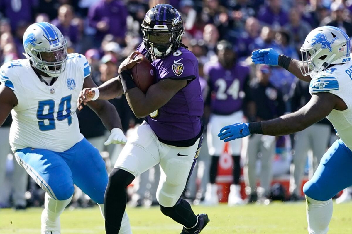 Lamar Jackson Throws 4 Touchdowns as Ravens Beat Bengals in a Thriller