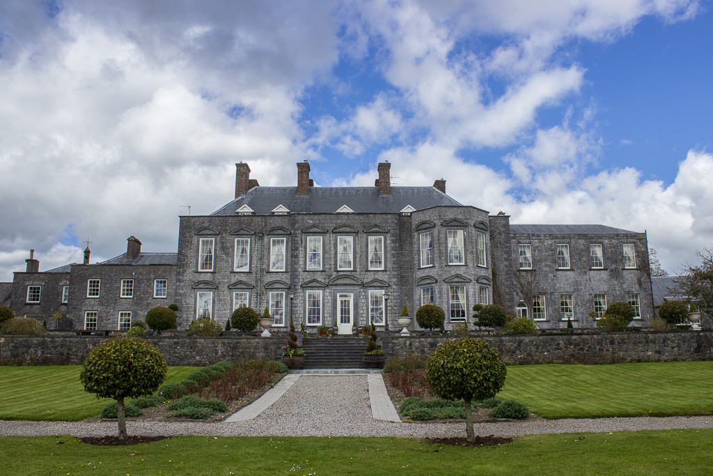 Laois' Castle Durrow: A Glimpse into the Life of Irish Castle and Hotel Owners Featured on More4's 'Country House Auction'