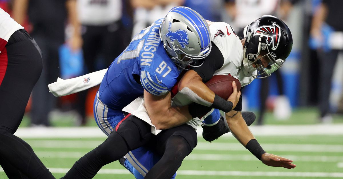 Lions' Season In Jeopardy After Horrific Leg Injury To Star Pass Rusher ...