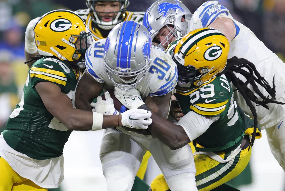 Lions' Stunning Upset Against Packers: Rodgers' Era Ends in Heartbreak?