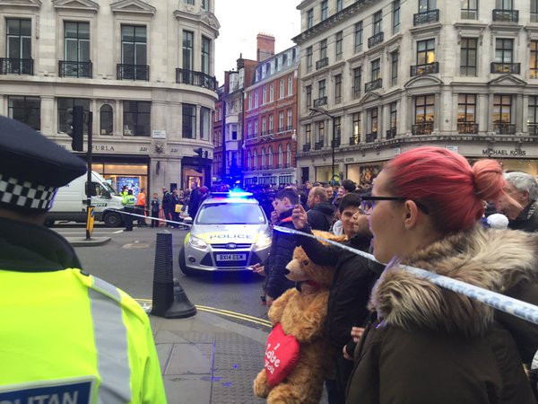 London Regent Street Evacuated After Suspicious Vehicle Prompts Controlled Explosions