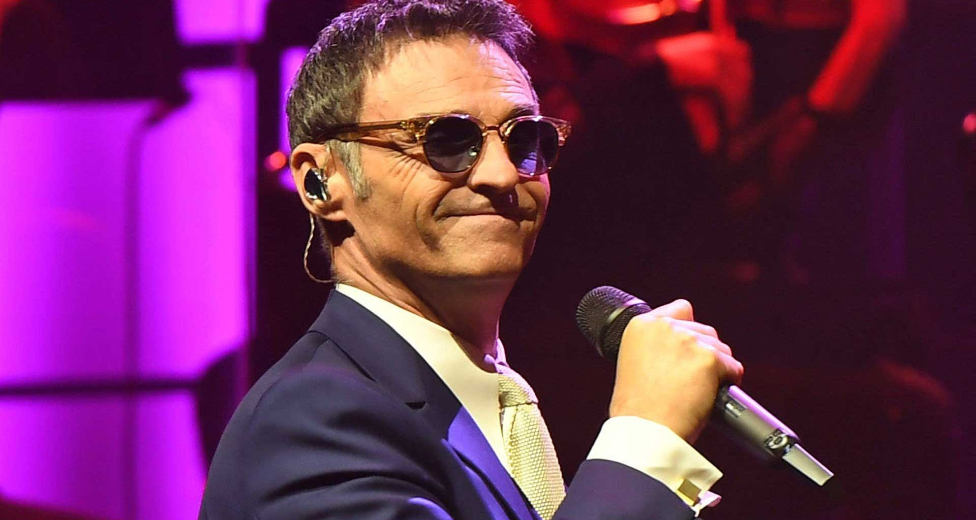 Lorraine Kelly's 'Love Is All Around' Remake With Marti Pellow: A Touching Ode to Breast Cancer Awareness