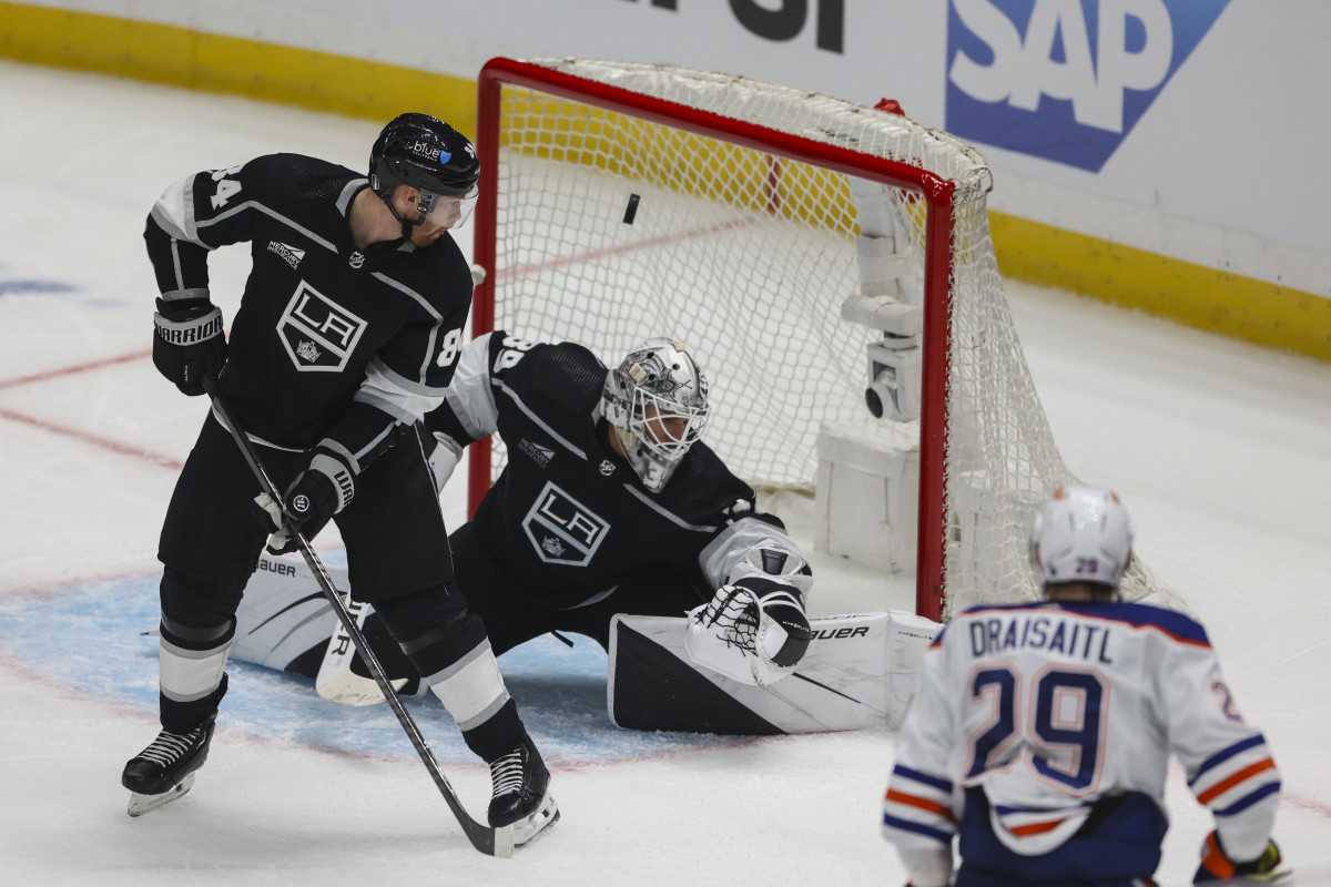 Los Angeles Kings' Offensive Woes: Are Their Playoff Hopes Dwindling?