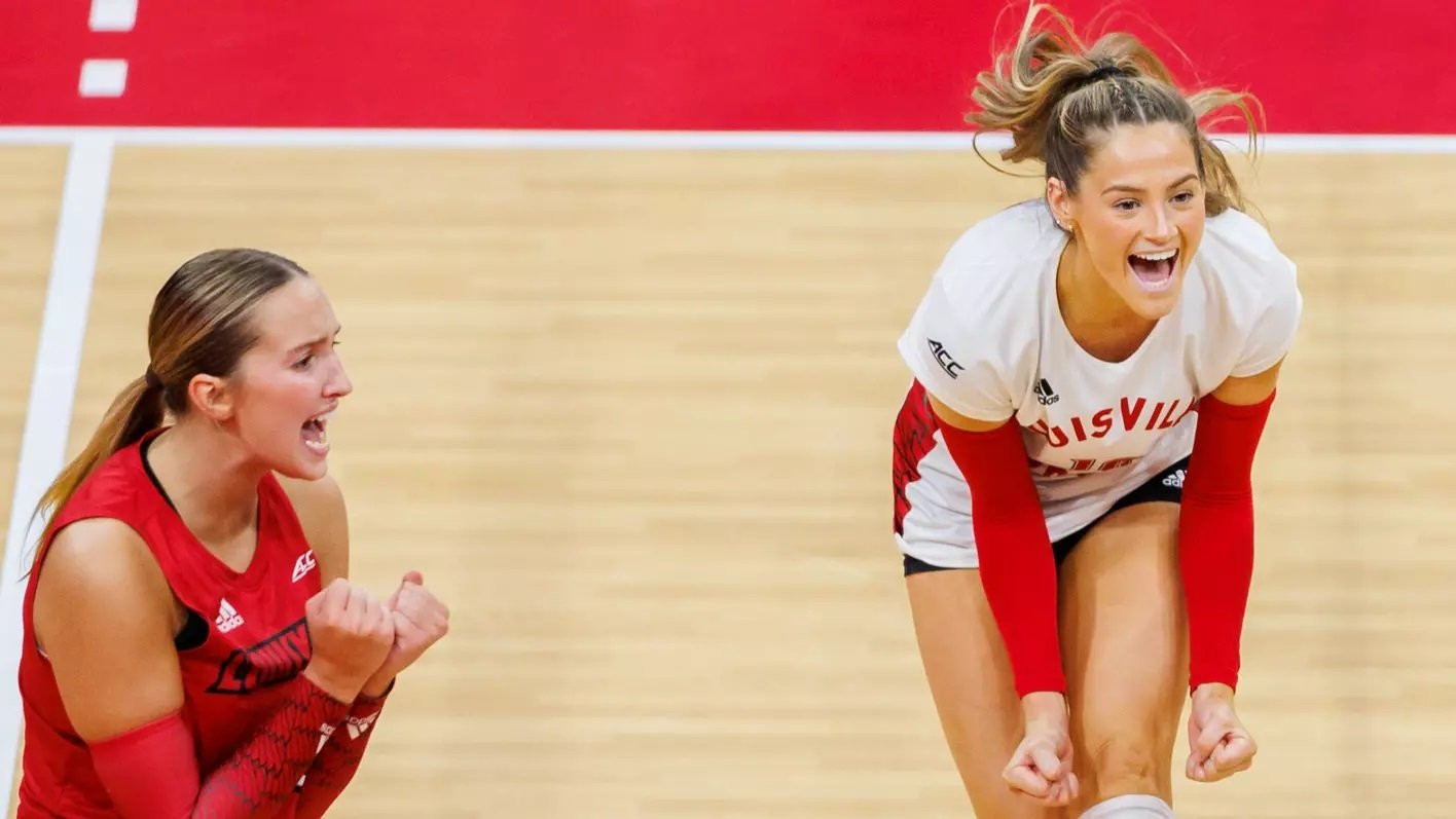 Louisville Volleyball Stuns No. 3 Wisconsin in Midnight Thriller