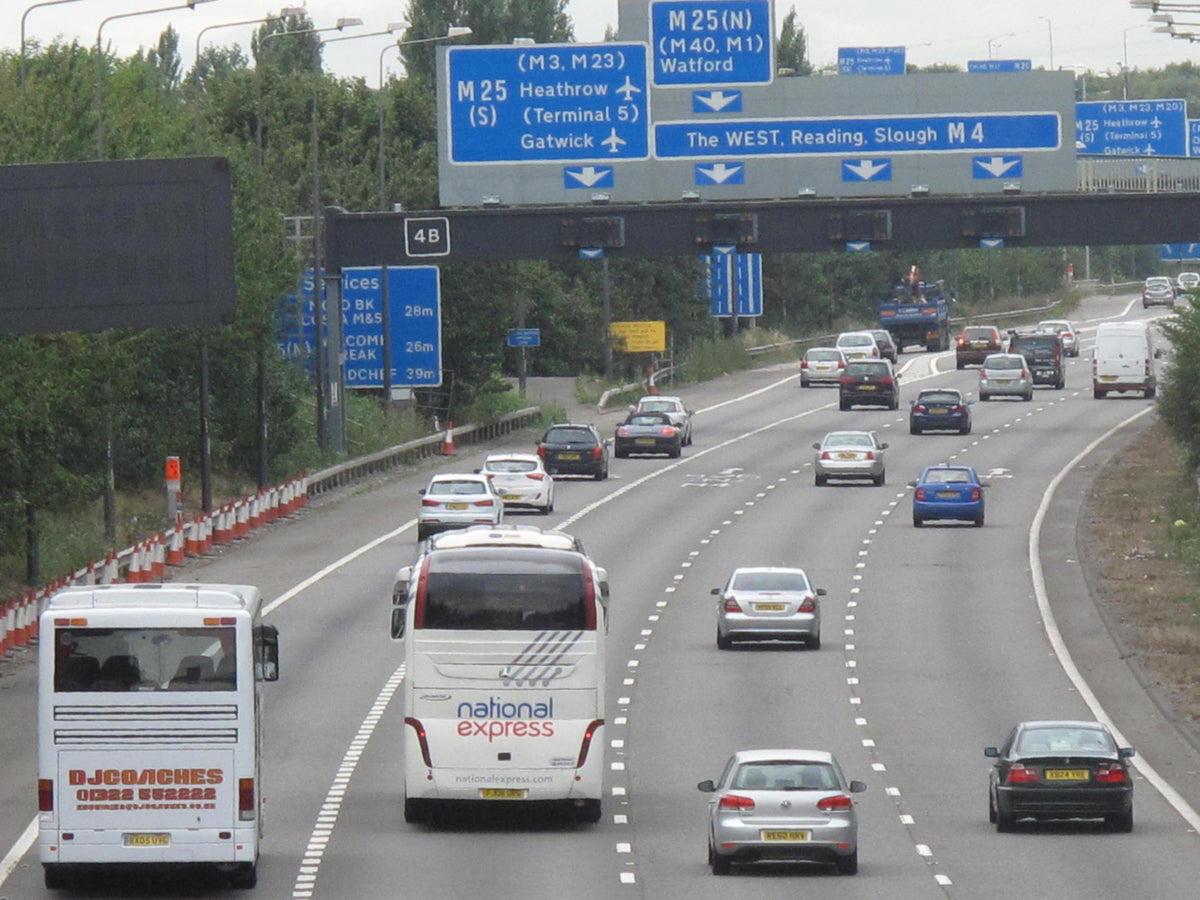 M25 Closures Force Drivers Into ULEZ: Avoid £75 Fines With These Tips