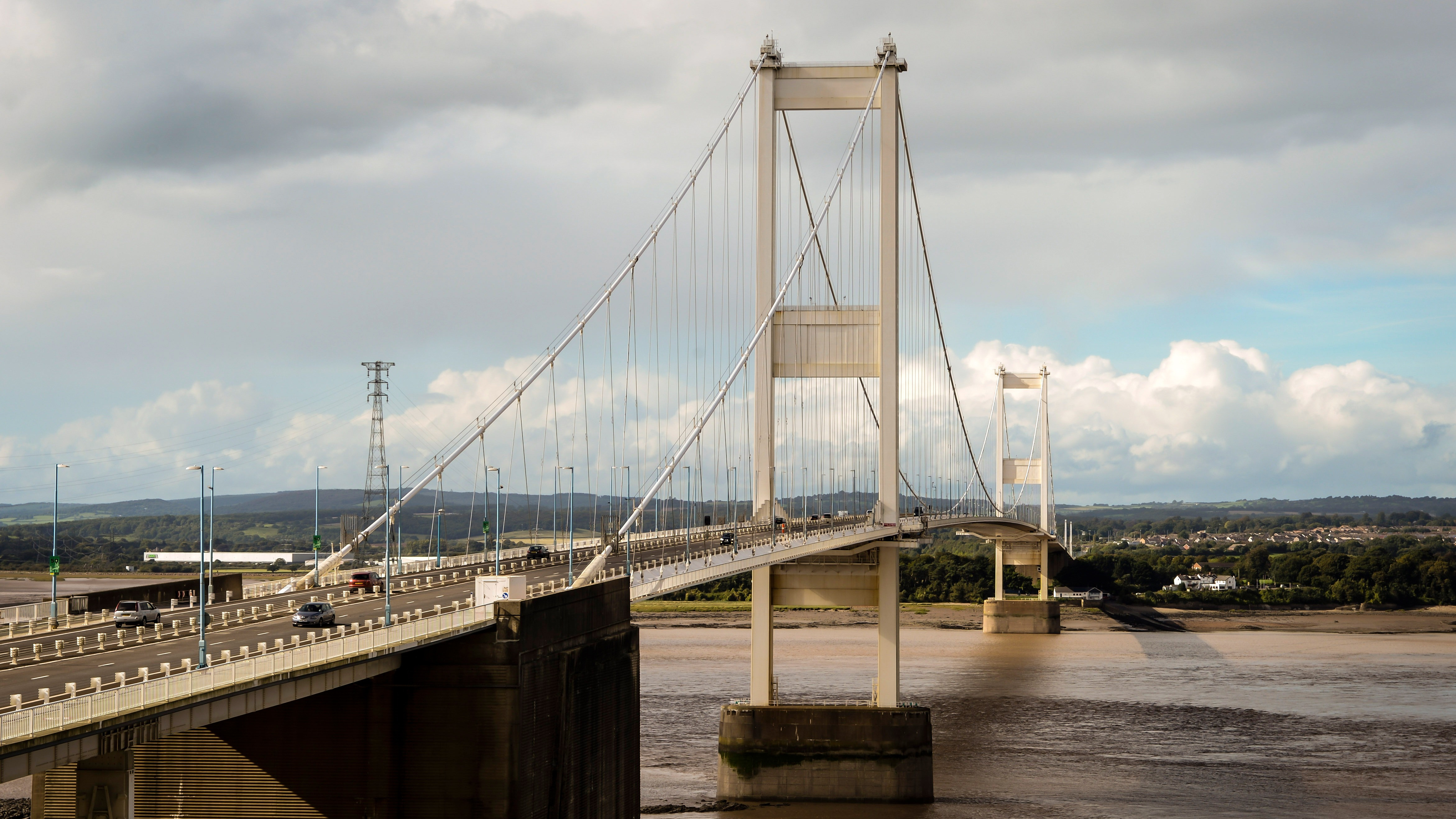 M48 Severn Bridge Closure: 80,000 Daily Commuters Affected by Rush Hour Shutdown