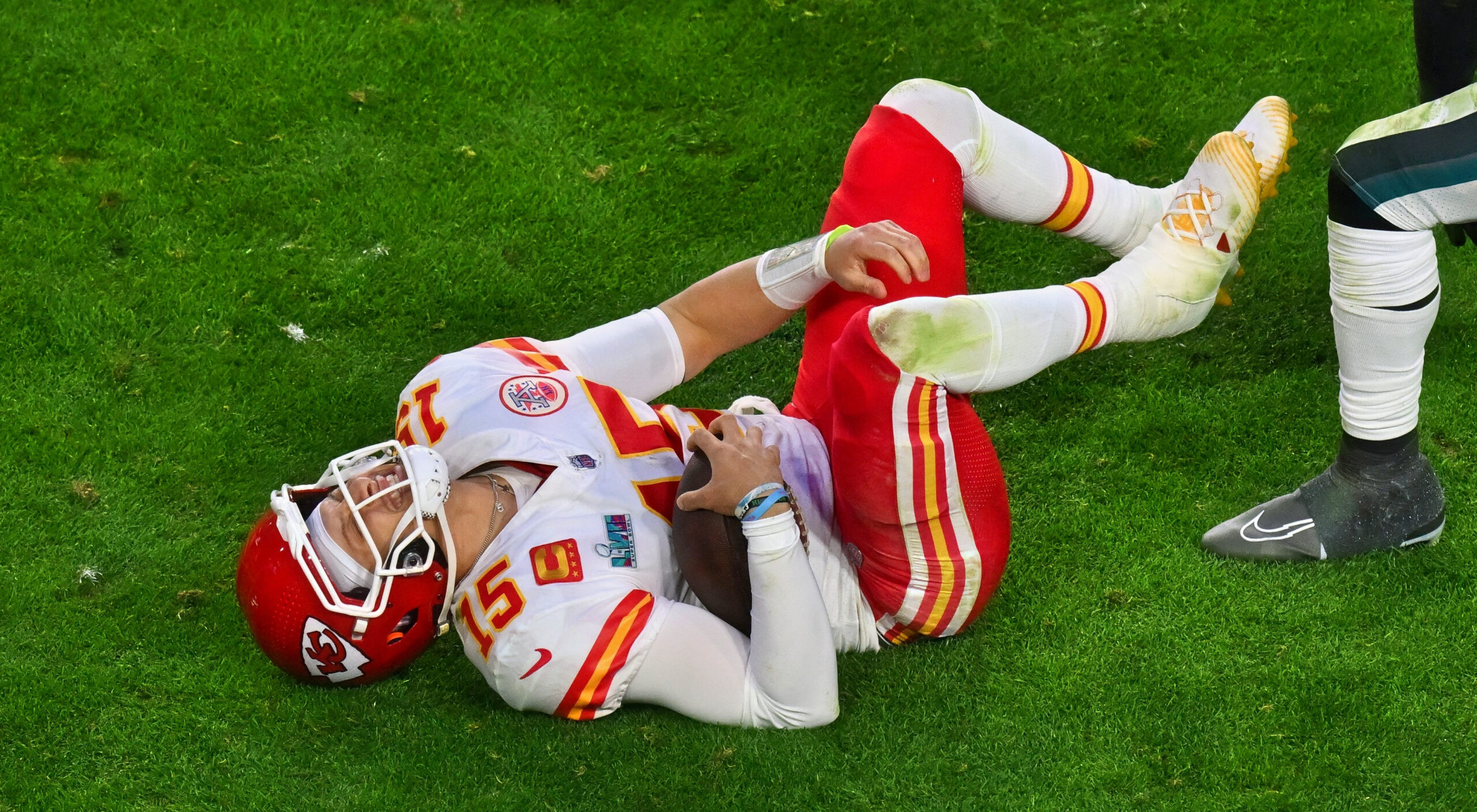 Mahomes' Ankle Injury: Will it Sideline the Chiefs Against the Texans This Saturday?