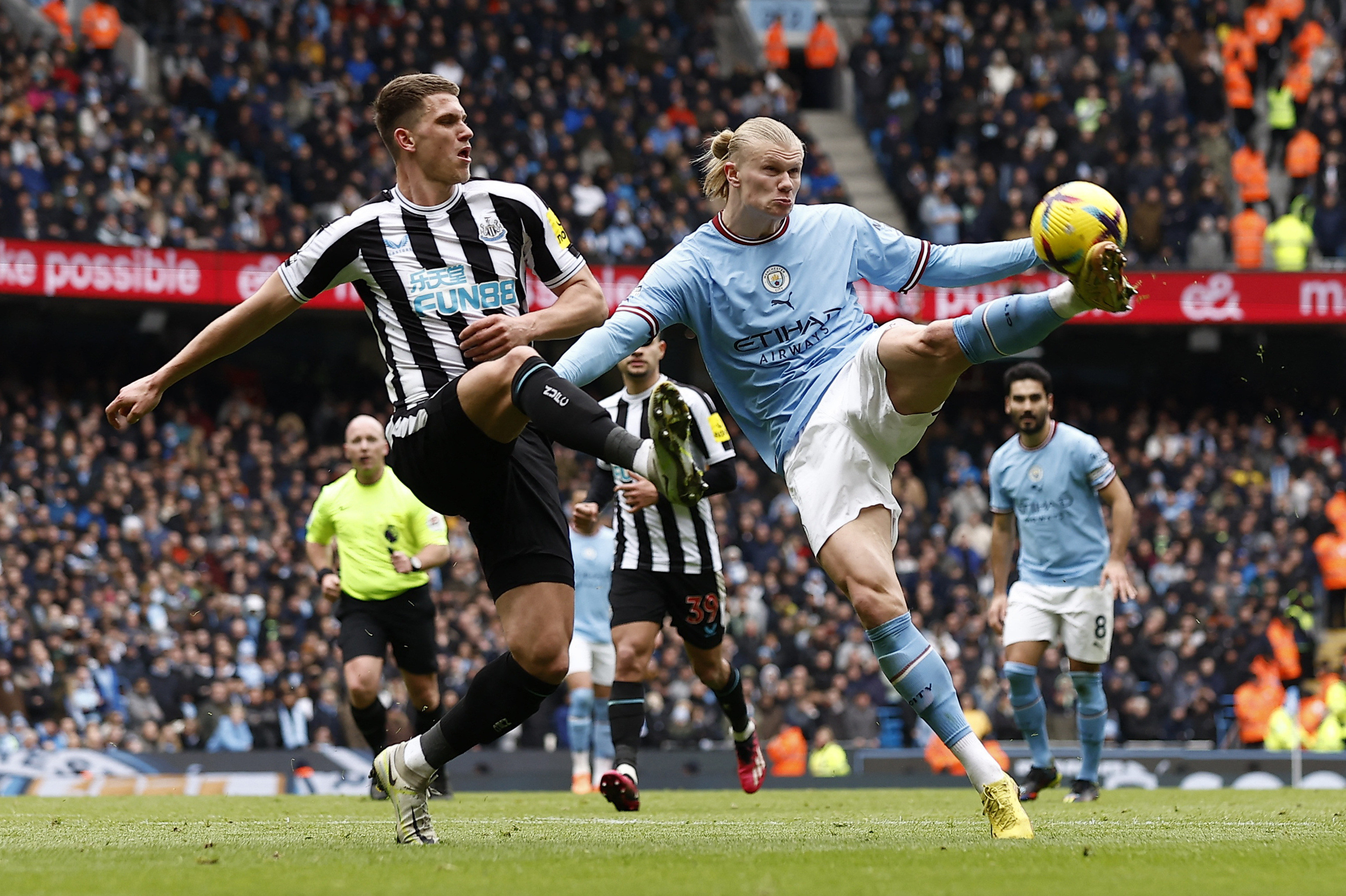 Manchester City vs. Newcastle: A Clash of Titans in the Premier League!