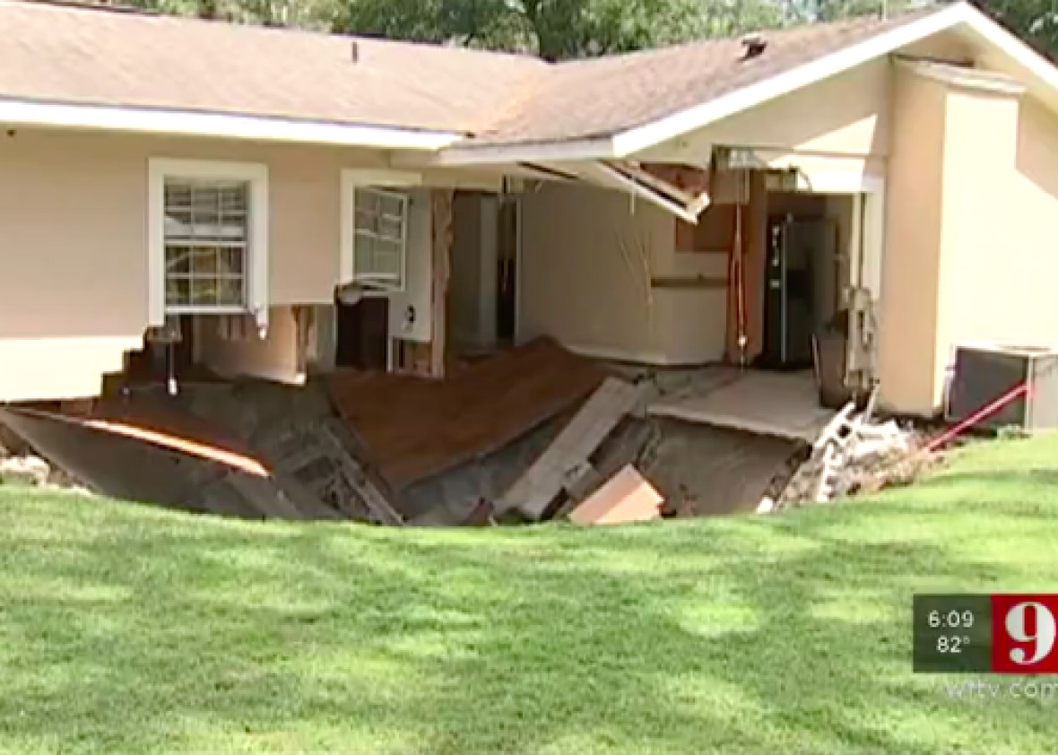 Massive 50ft Sinkhole Swallows South Wales Road, Forcing 30 Home Evacuations!