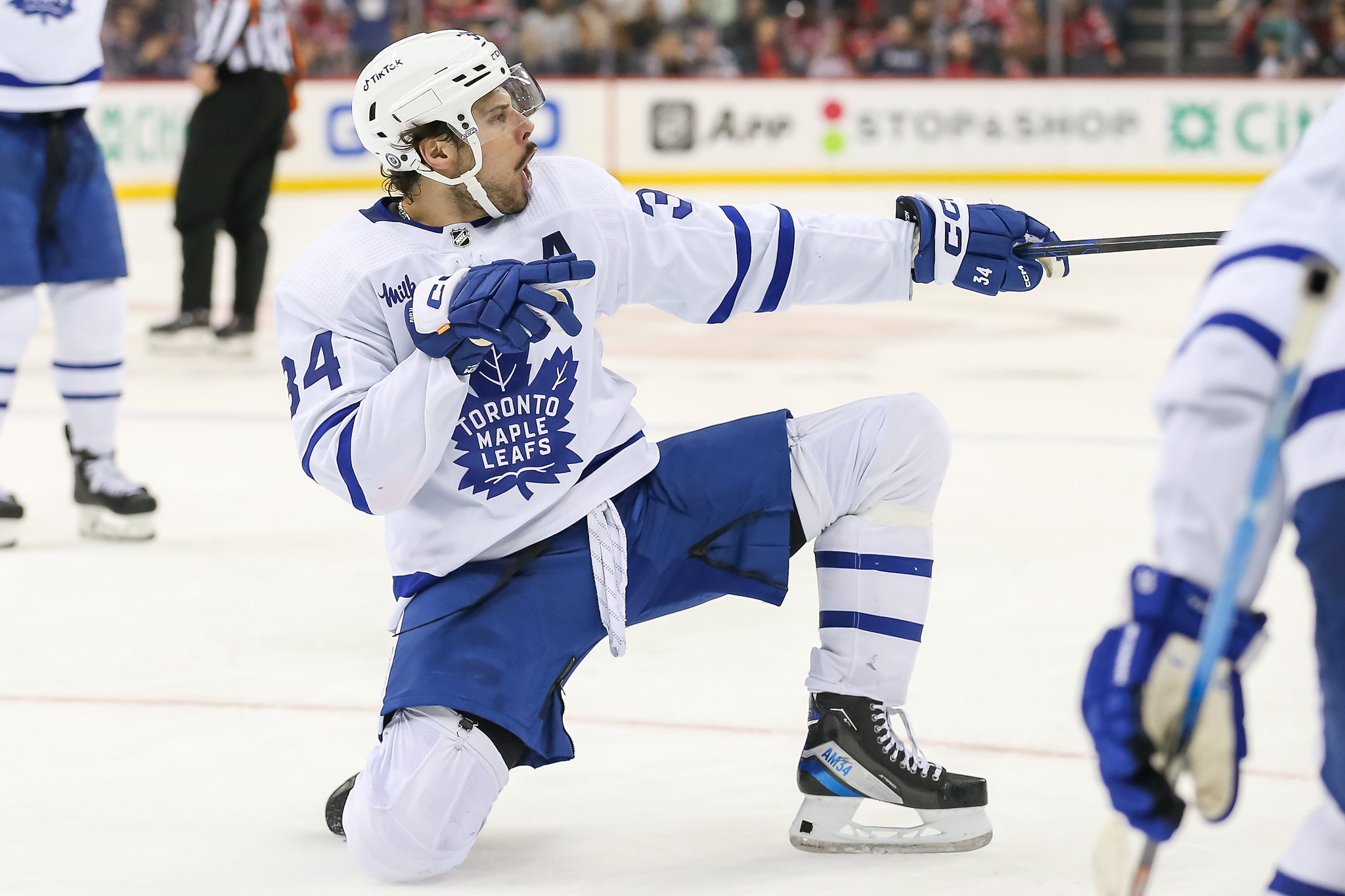 Matthews & Marner Reunited: Leafs' Line Shuffle Sparks Offensive Firepower!