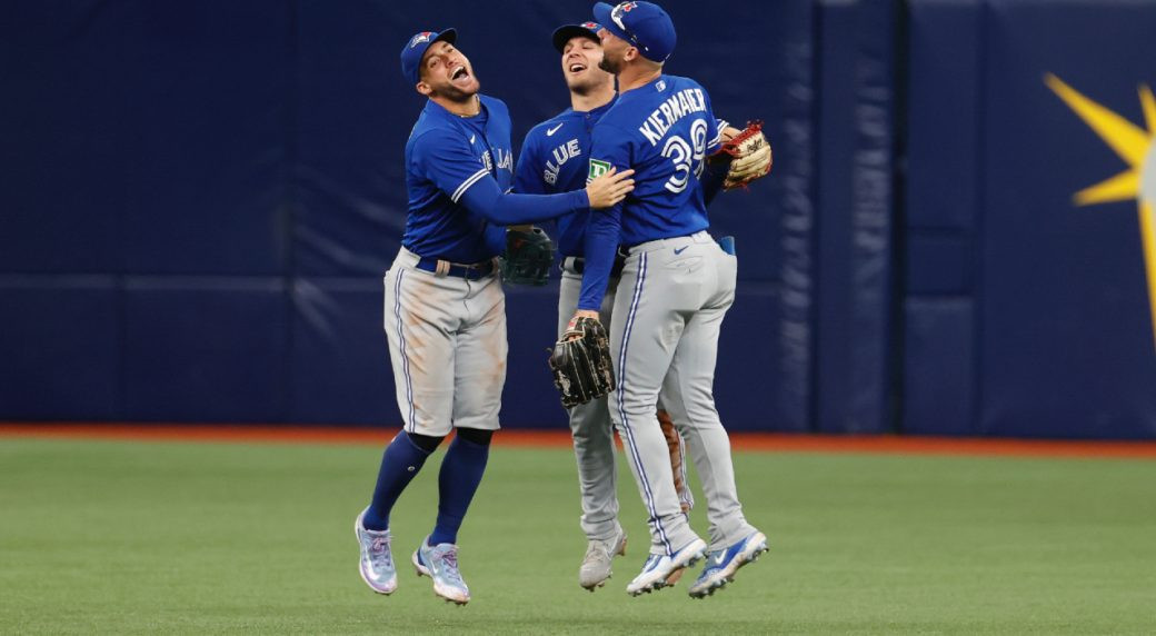 Mets' Offense Struggles Again as Blue Jays Clinch 6-2 Win, Fall Back into Tie for Wild Card