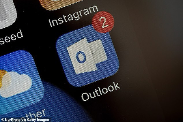 Microsoft Outlook and Teams Outage: Millions Affected by Global Service Disruption