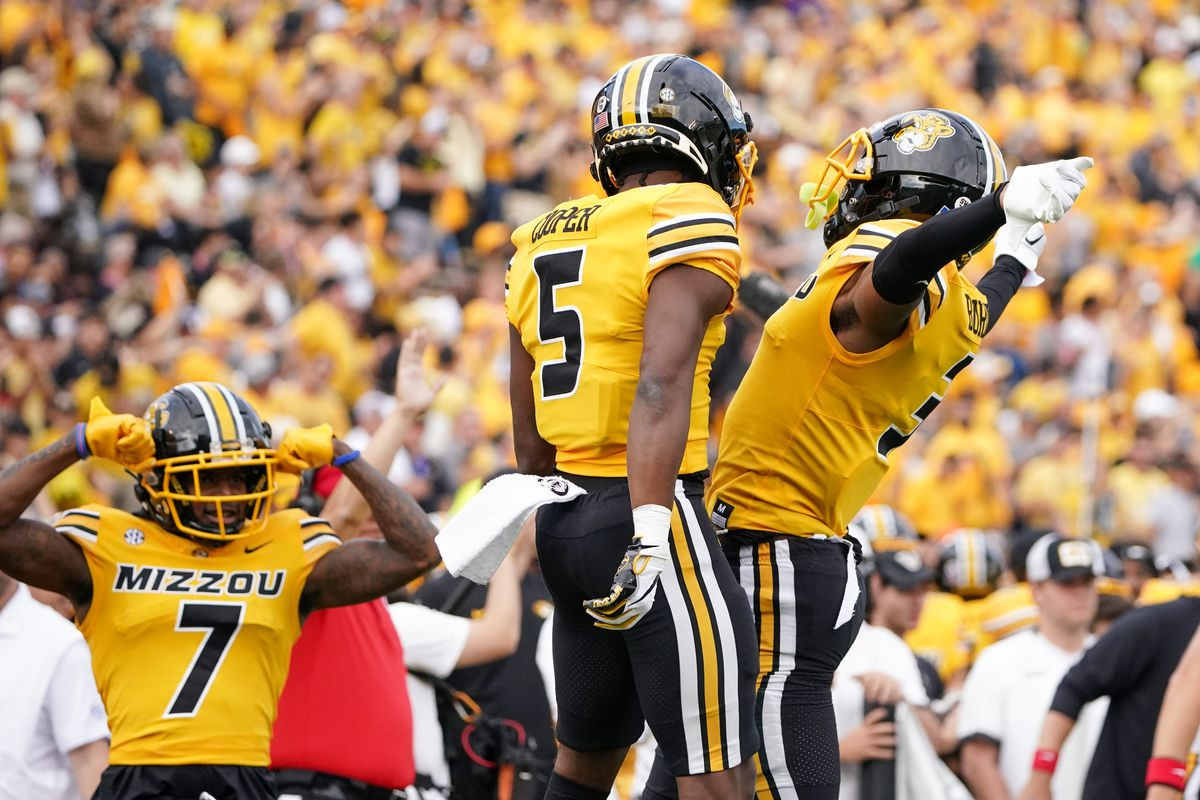 Missouri Football Squeaks Past Vanderbilt in Overtime Thriller: Tigers Remain Undefeated