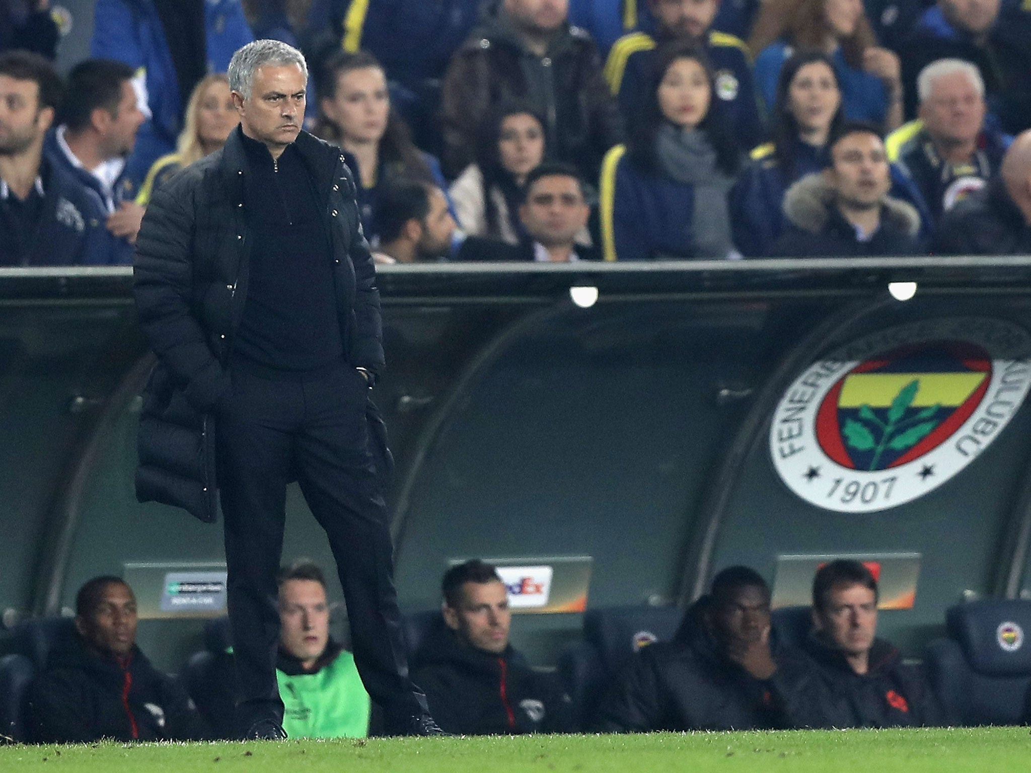 Mourinho's Fenerbahçe Holds Manchester United to Draw in a Thrilling Europa League Match